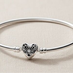 Elegant Silver Heart Bracelet